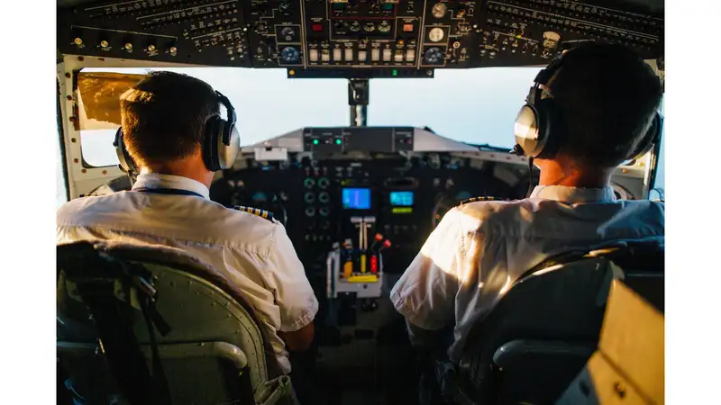 Dreaming of Flying? Here's How to Become a Pilot in India