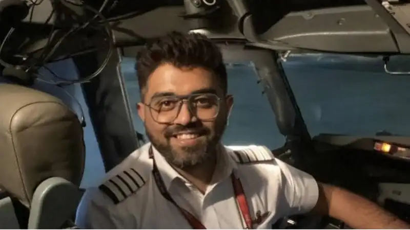 Picture of Pilot Smit Machchhar in the cockpit of a plane