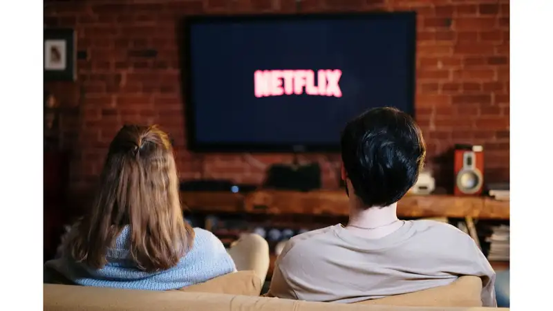 Binge-Worthy Adaptations: The Best Novel-Based Series to Watch Right Now