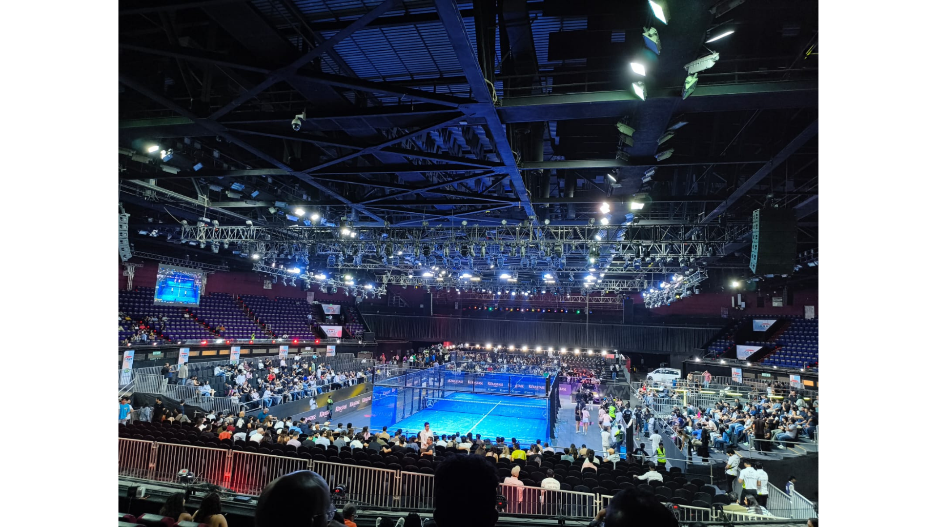 Image of SVP Dome in Worli before the exhibition match of Arturo Coello and Agustin Tapia began for PadelPark India.